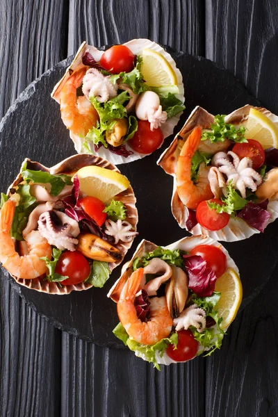 Fresh Seafood Salad Vegetables Lemon Served Seashells Close Table Vertical — Stock Photo, Image