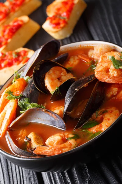 Delicious Tomato Soup Bouillabaisse Shrimps Fish Fillets Mussels Closeup Bowl — Stock Photo, Image