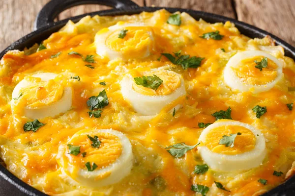 Английская Кухня Anglesey Eggs Запеканка Картофельного Пюре Луком Порей Сыром — стоковое фото