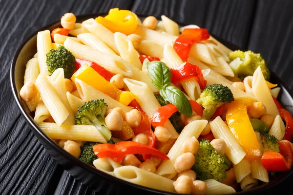 Deliciosa Receta Pasta Penne Verano Con Garbanzos Verduras Hierbas Especias — Foto de Stock