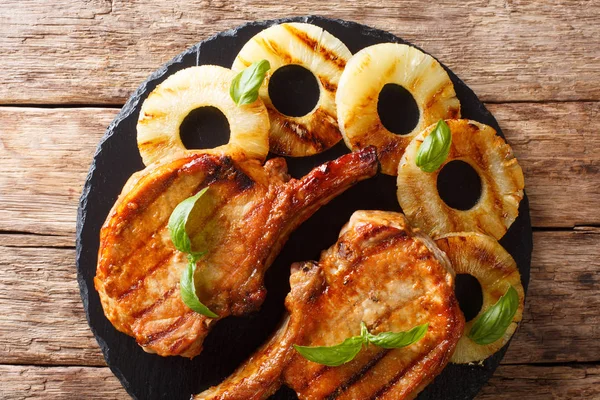 Vers Bereide Heerlijke Gegrilde Varkenskarbonade Honing Ananas Glazuur Close Leisteen — Stockfoto