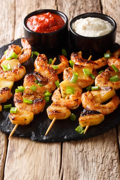 Shrimp Kebabs Pineapples Green Onions Filed Sauces Close Slate Plate — Stock Photo, Image