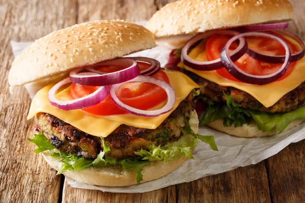 Delicious Homemade Burger Vegetarian Patty Vegetables Cheddar Cheese Close Table — Stock Photo, Image