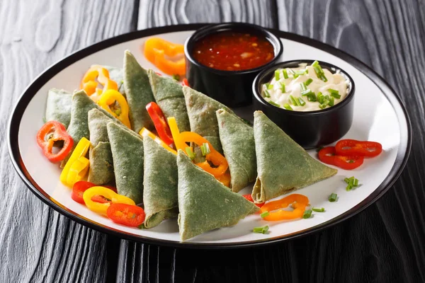 Asian Spinach Samosa Pepper Two Sauces Close Plate Table Horizonta — Stock Photo, Image