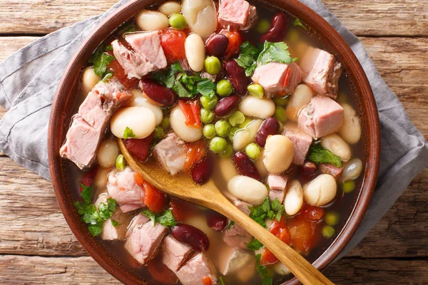 Portion Soupe Haricots Pois Jambon Tomates Herbes Dans Bol Sur — Photo