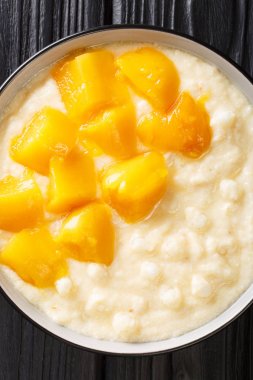 Hindistan cevizi sütü ve taze mango clo ile Vejetaryen tapyoka puding