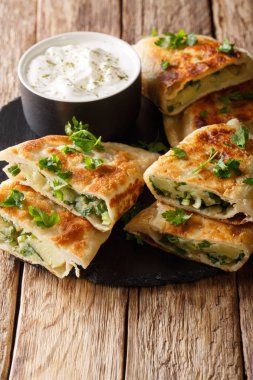 Afganistan'dan Bolani düz ekmek, pişmiş veya bir vegeta ile kızarmış