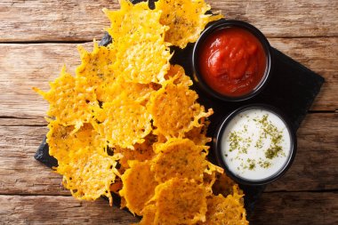 Otlar wi servis ile çedar peyniri cips lezzetli meze