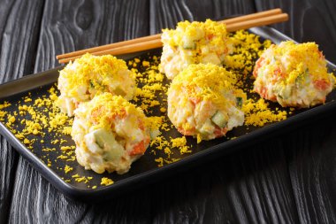 Tarif Gamja? Saelleodeu Kore patates salatası yumurta, havuç, 