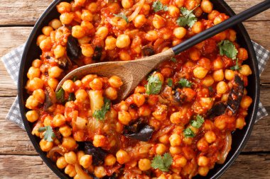 domates soslu patlıcan ile mnazaleh nohut yakın çekim bir p