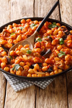 nohut, patlıcan, domates ile hafif ve sağlıklı vegan antre