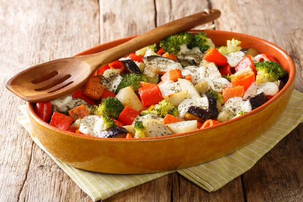 Homemade vegetable casserole with mozzarella cheese close-up in — Stock Photo, Image