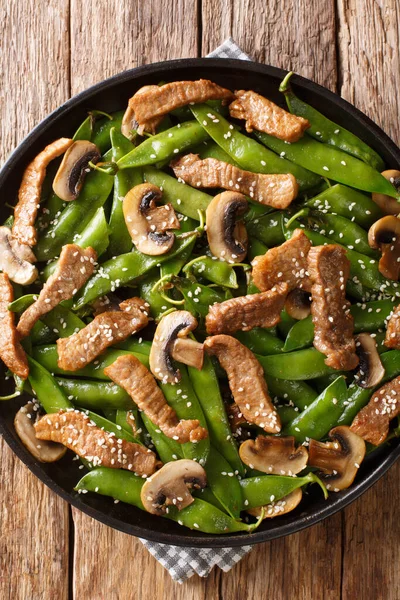Revuelva Carne Res Frita Con Champiñones Vainas Guisantes Verdes Semillas — Foto de Stock
