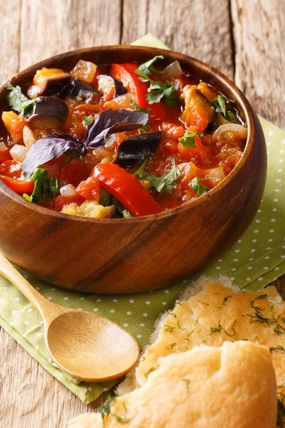 Georgische Küche Ajapsandali Aus Auberginen Zwiebeln Tomaten Und Paprika Großaufnahme — Stockfoto