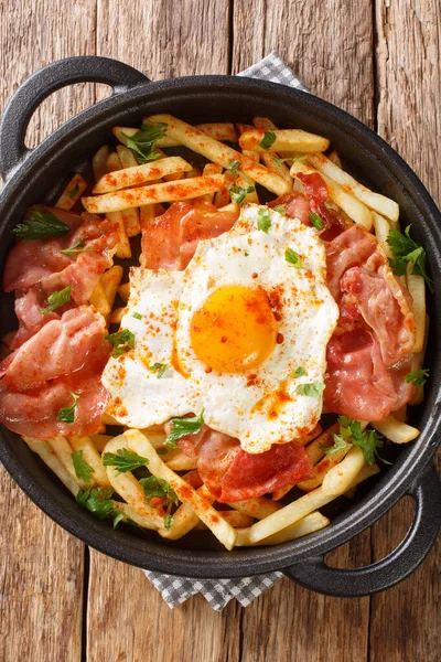 Huevos Rotos Con Jamon Fried Egg Fries Ham Close Pan — стоковое фото