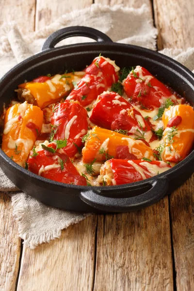 Delicious Baked Peppers Rice Meat Cheese Tomato Gravy Close Frying — Stock Photo, Image