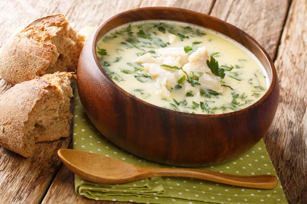 Homemade scotch milk soup cullen skink with smoked haddock and potatoes close-up in a bowl on the table. horizonta — Stock Image Homemade Scotch Milk Soup Cullen Skink Smoked Haddock Potatoes Close Royalty Free Stock Images