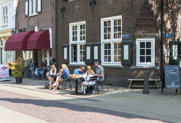 People on terrace in Naarden — Stock Photo, Image
