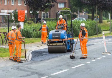 yol yapım aşamasında