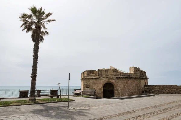 アル ・ itailian 島の Alghere の防衛仕事の古い部分 — ストック写真