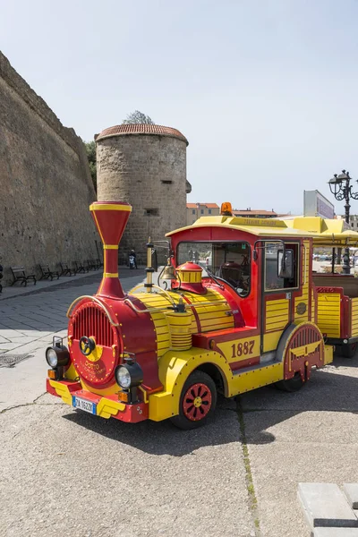 Train touristique en alghero sardinia — Photo