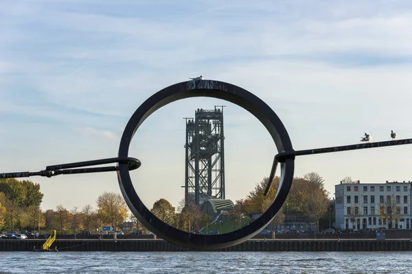 Old Railroad Bridge Rotterdam Seen Througt Metal Circle Water Meuse — Stock Photo, Image