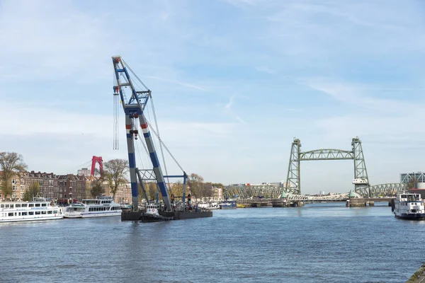 로테르 네덜란드 2018 로테르 Maas Maas는 로테르 센터를 그리고 항구에 — 스톡 사진