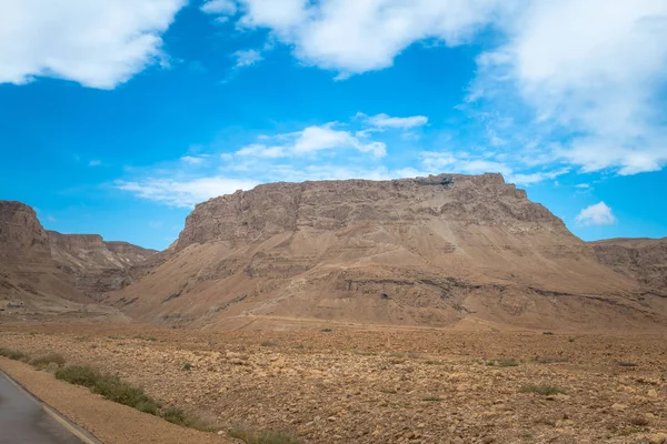 Montagnes rocheuses et désert d'Israël — Photo