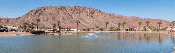 Lago no parque nacional timna — Fotografia de Stock