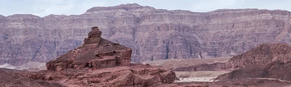 Скеля під назвою спіральний пагорб в національному парку Тімна — стокове фото