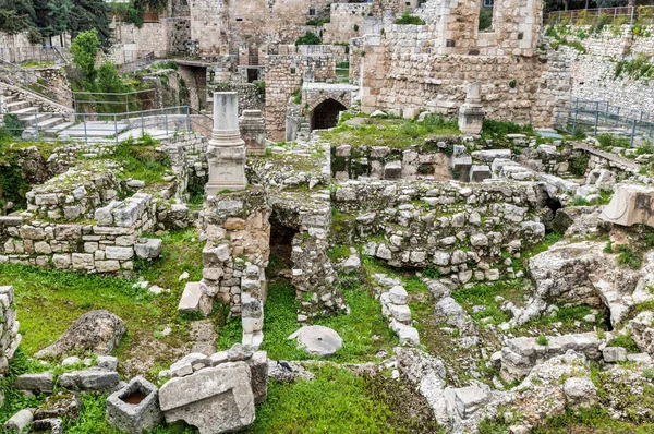 Jérusalem - Les ruines de la piscine de Bethesda. — Photo