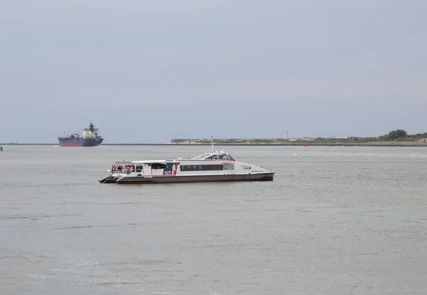 The ferry between hvh and europoort — Stock Photo, Image