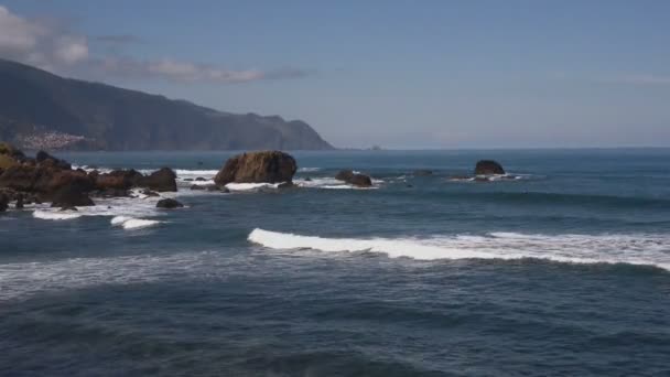 O oceano na madeira pertencente a portugal — Vídeo de Stock