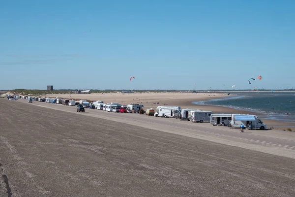 Ouddorp Holland Aug 2020 Människor Reser Till Kusten Sommaren Med — Stockfoto