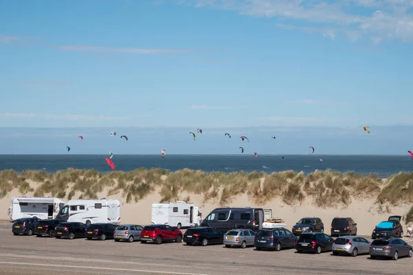 Ouddorp Holland Aug 2020 Människor Reser Till Kusten Sommaren Med — Stockfoto