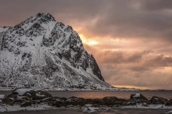 Rugged Snow Covered Mountains Glowing Pink Clouds Sunset Coastline Norway — Stock Photo, Image