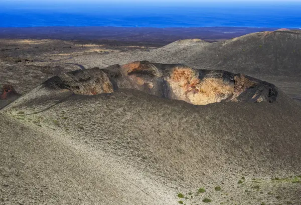 Krater Krajobrazie Księżycowym Parku Narodowego Timanfaya Lanzarote Wyspy Kanaryjskie Hiszpania — Zdjęcie stockowe