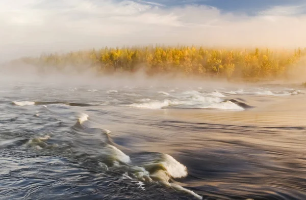 Mist Sturgeon Falls Met Gouden Bladeren Aan Bomen Herfst Whiteshell — Stockfoto