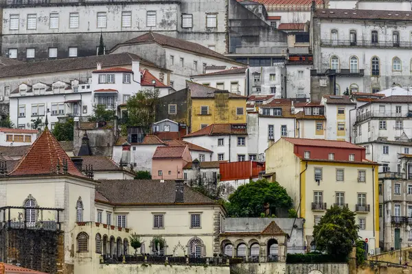 Edifícios Aglomerados Numa Encosta Coimbra Portugal — Fotografia de Stock