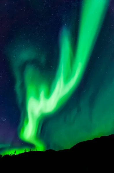 Осенью Над Горой Фэйрплей Шоссе Тейлор Внутренняя Аляска Мощное Сияние — стоковое фото
