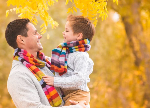 Little Boy Arms His Father Walk Autumn Yellow Forest Family — Stock Photo, Image