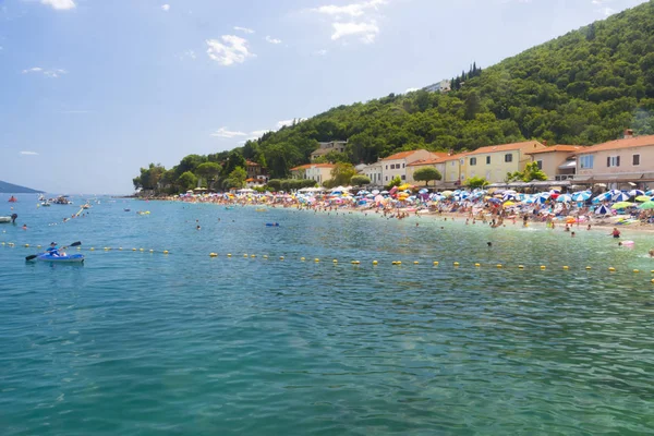 Slunečná pláž Moscenisca Draga, Chorvatsko — Stock fotografie
