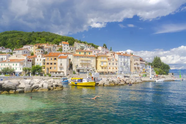 Mořský přístav Moscenisca Draga v Chorvatsku — Stock fotografie
