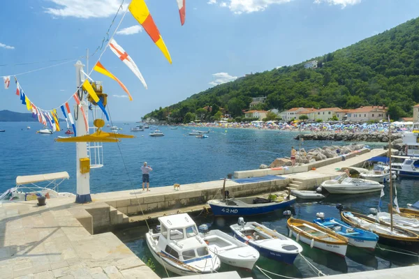 Mořský přístav Moscenisca Draga v Chorvatsku — Stock fotografie