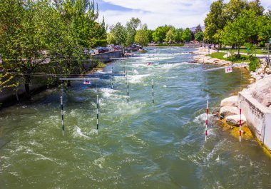 Kayak Kursu Gates Rapids ile Rushing Nehri Üzerinde
