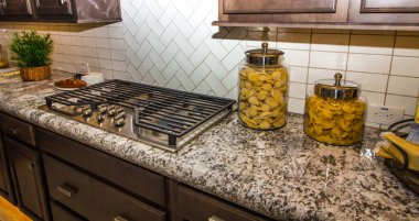 Masa & Sekiz Sandalyeli Modern Yemek Odası