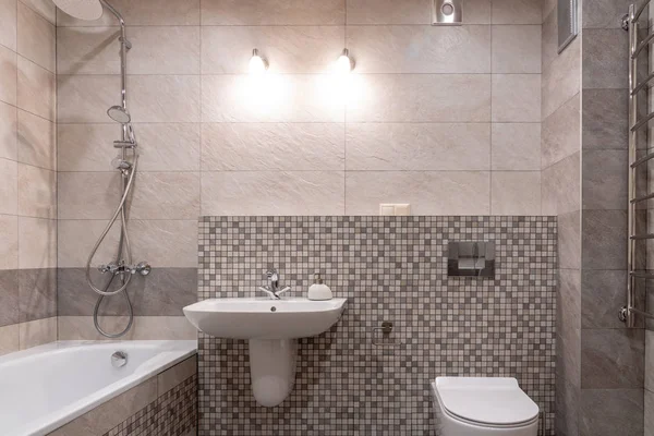 Інтер Сучасної Ванної Кімнати Ванною Душем Туалетом Стокове Фото