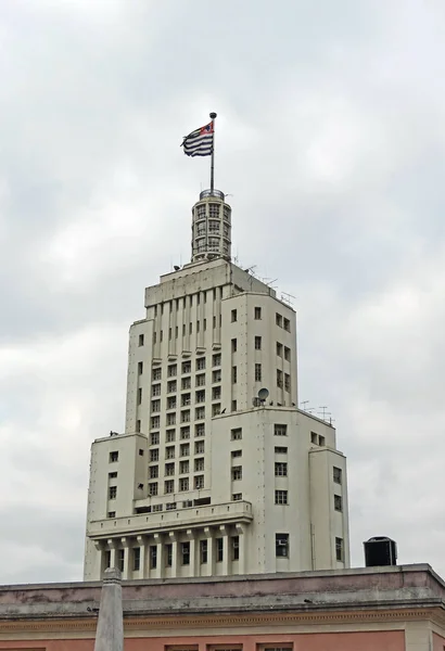 从巴西圣保罗马丁内利大厦顶部看到的 Altino Arantes Building — 图库照片
