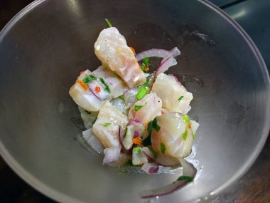 Beyaz balık ceviche taze bir kısmını