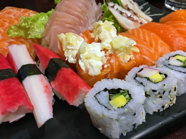 Assortimento Sushi Sashimi Salmone Fresco Pesce Bianco — Foto Stock